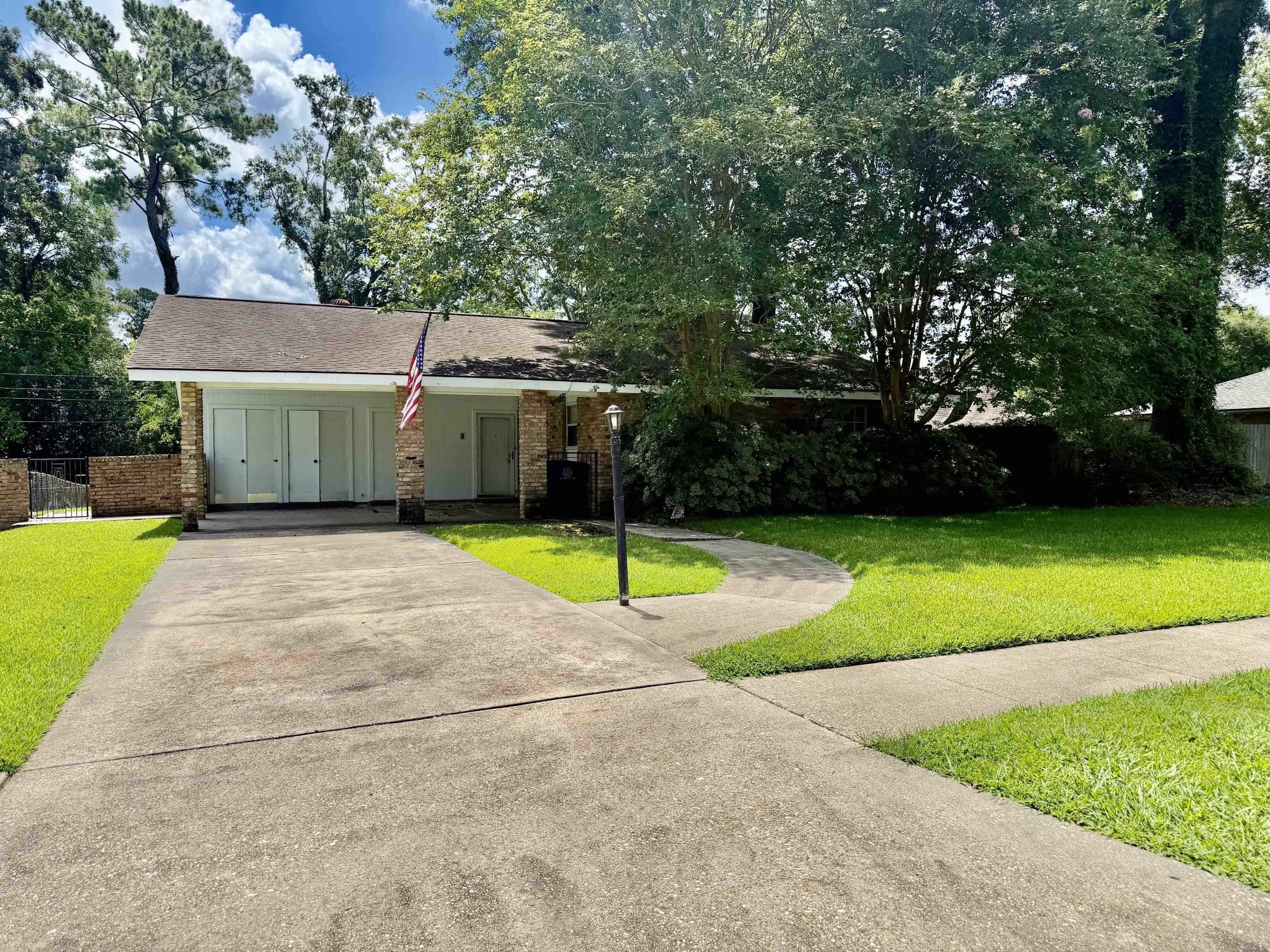 6967 Menlo Drive – photo 1