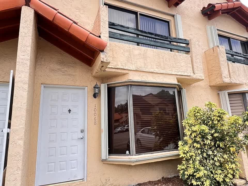 10068 Southwest 77th Court – photo 1