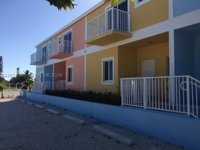 265 15th St – photo 1 of 17