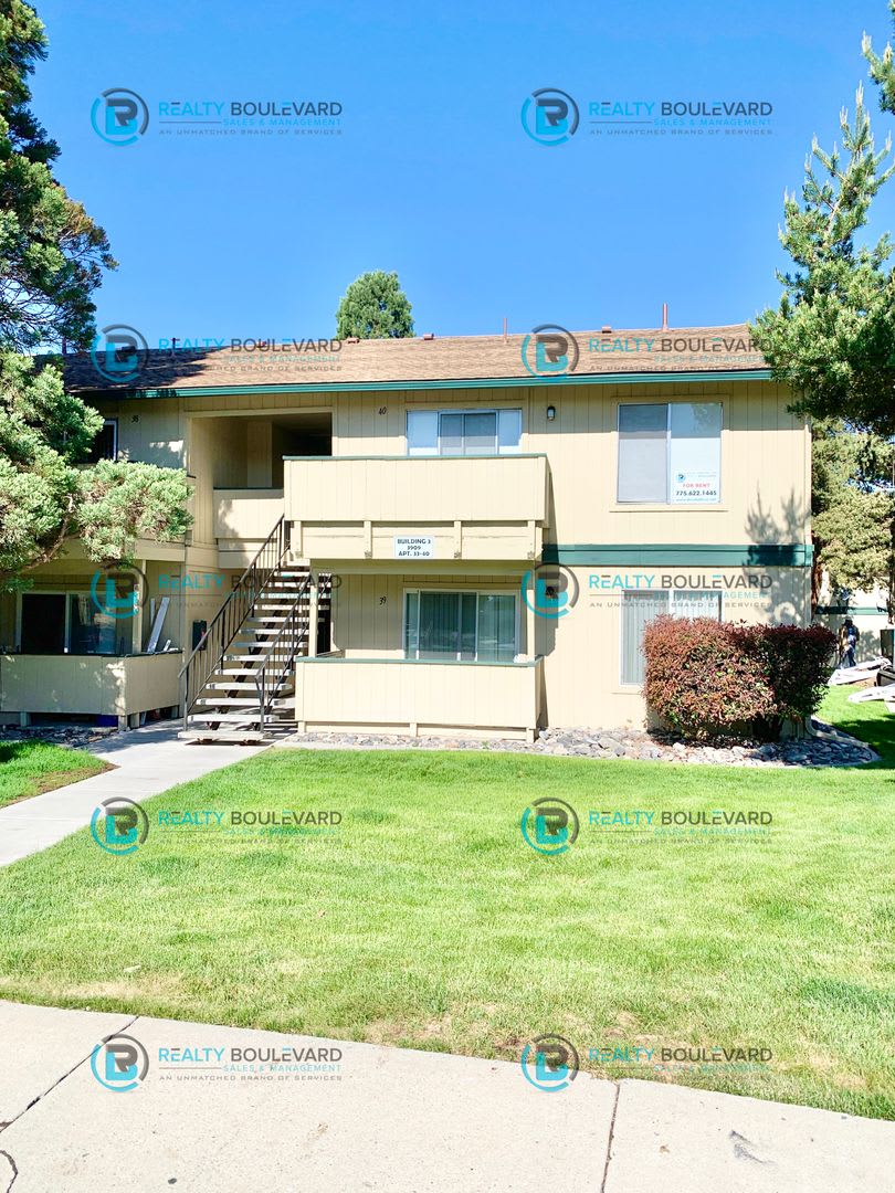 Great 2 Bedroom 1 Bathroom Apartment Near TMCC!!! Private Balcony, Laundry, Pool & Community Amenities – photo 1