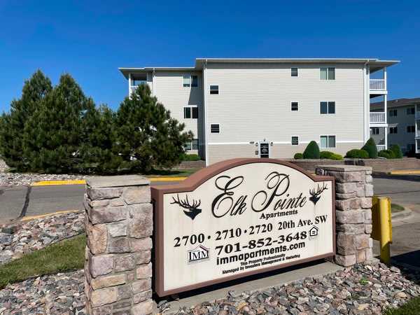 Elk Pointe – photo 1
