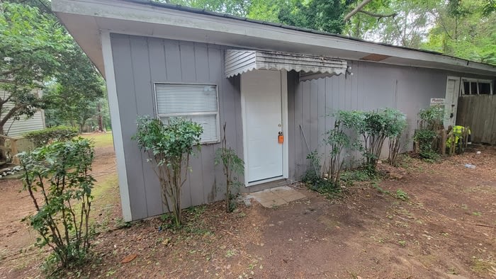 2826 Friendly Lane – photo 1 of 10