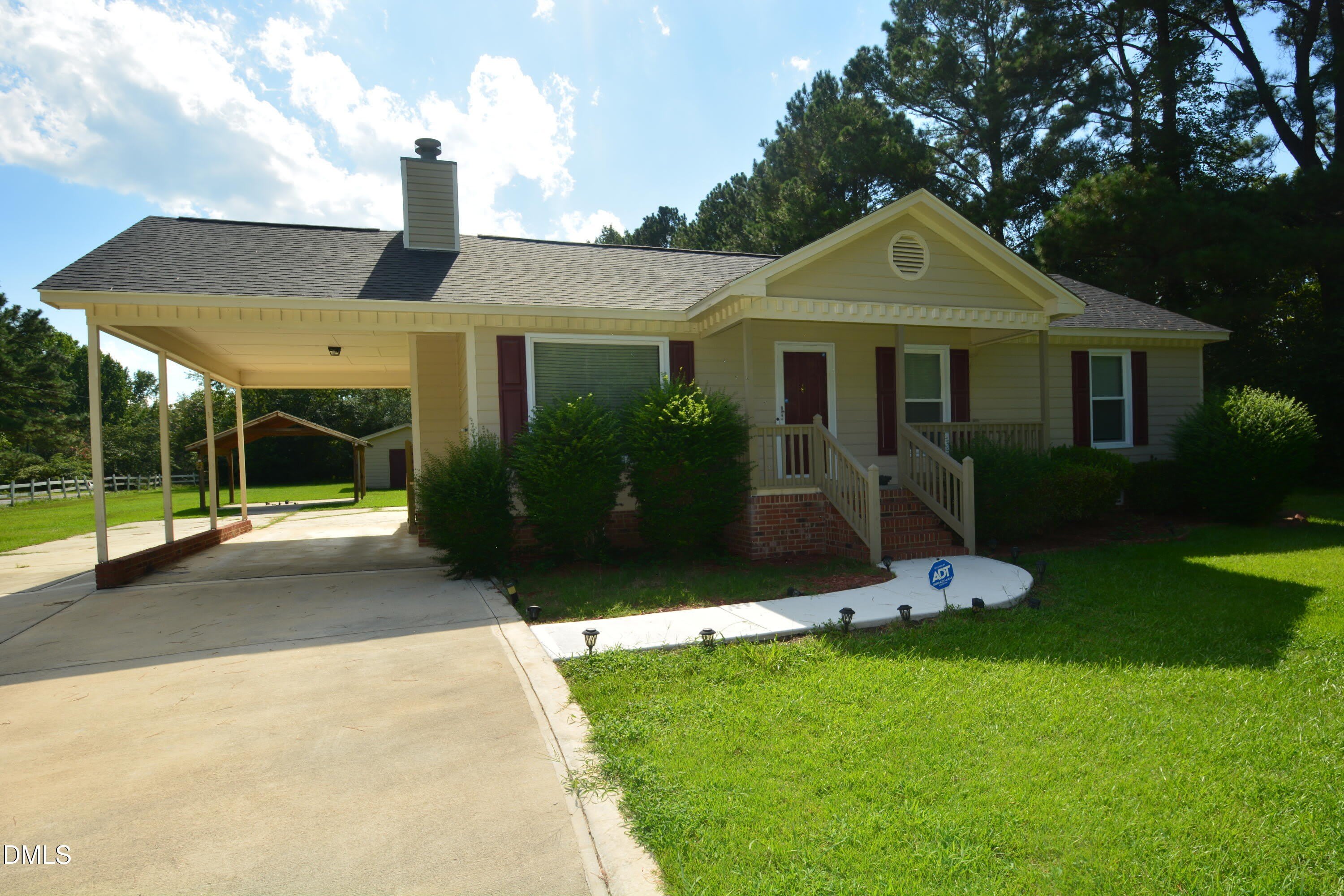 1352 Little Devine Road – photo 1
