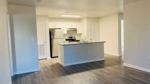 Ashton Heights – photo 1 of 296