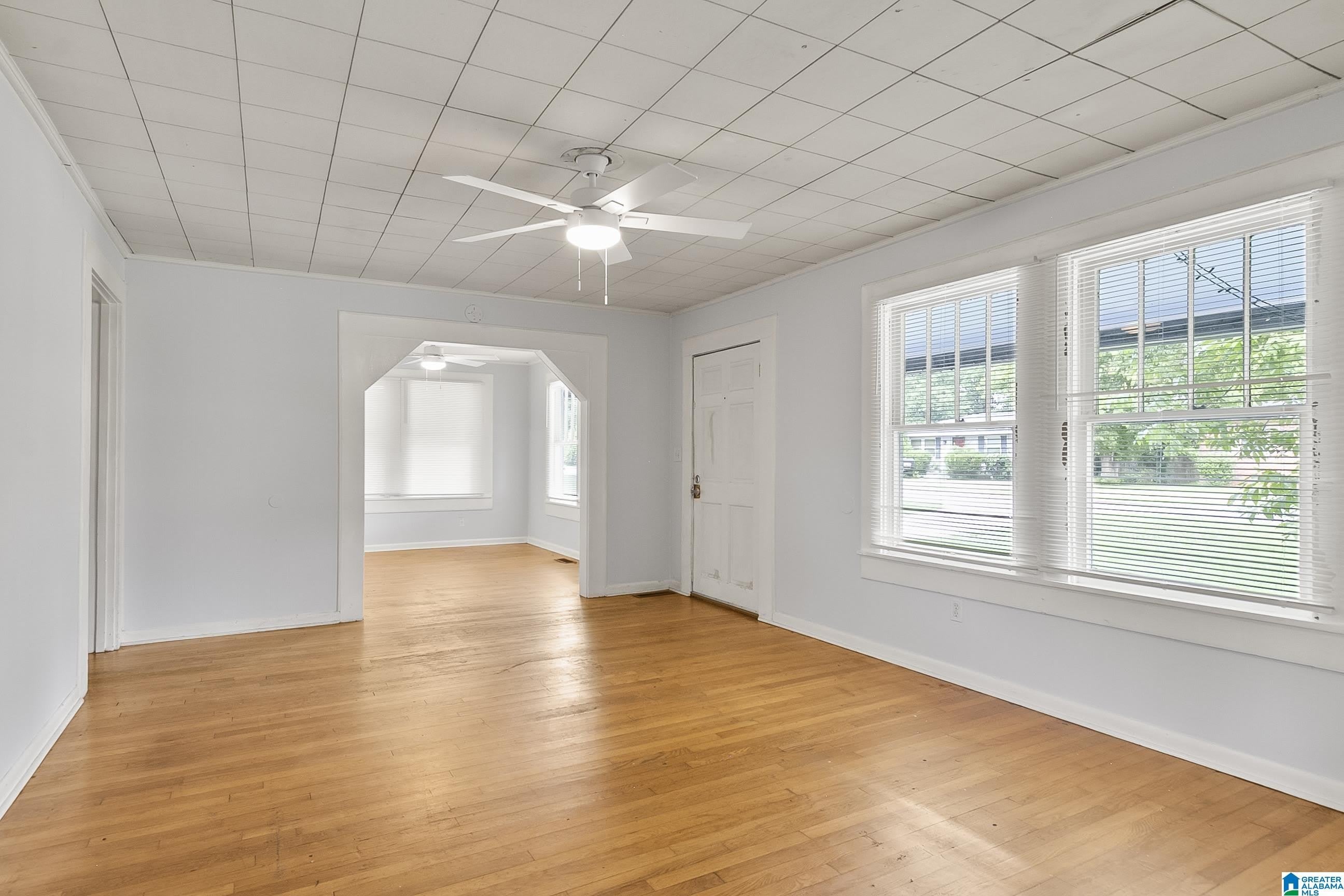2217 PRINCE AVENUE – photo 1
