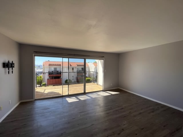 870 Avenue B Apt 905 – photo 1 of 15