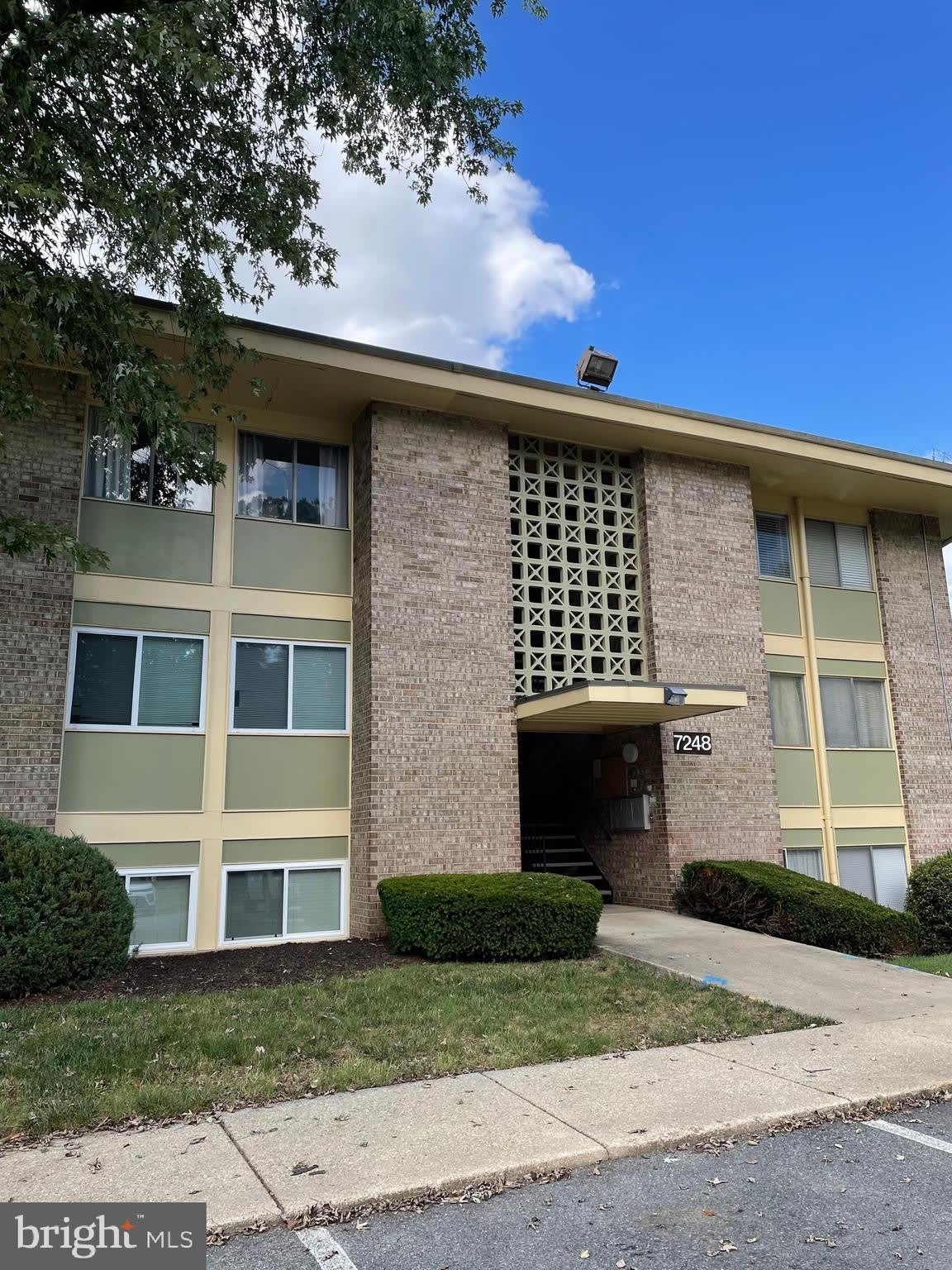 7248 DONNELL Place – photo 1 of 11