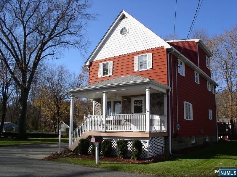 26 Grandview Avenue – photo 1