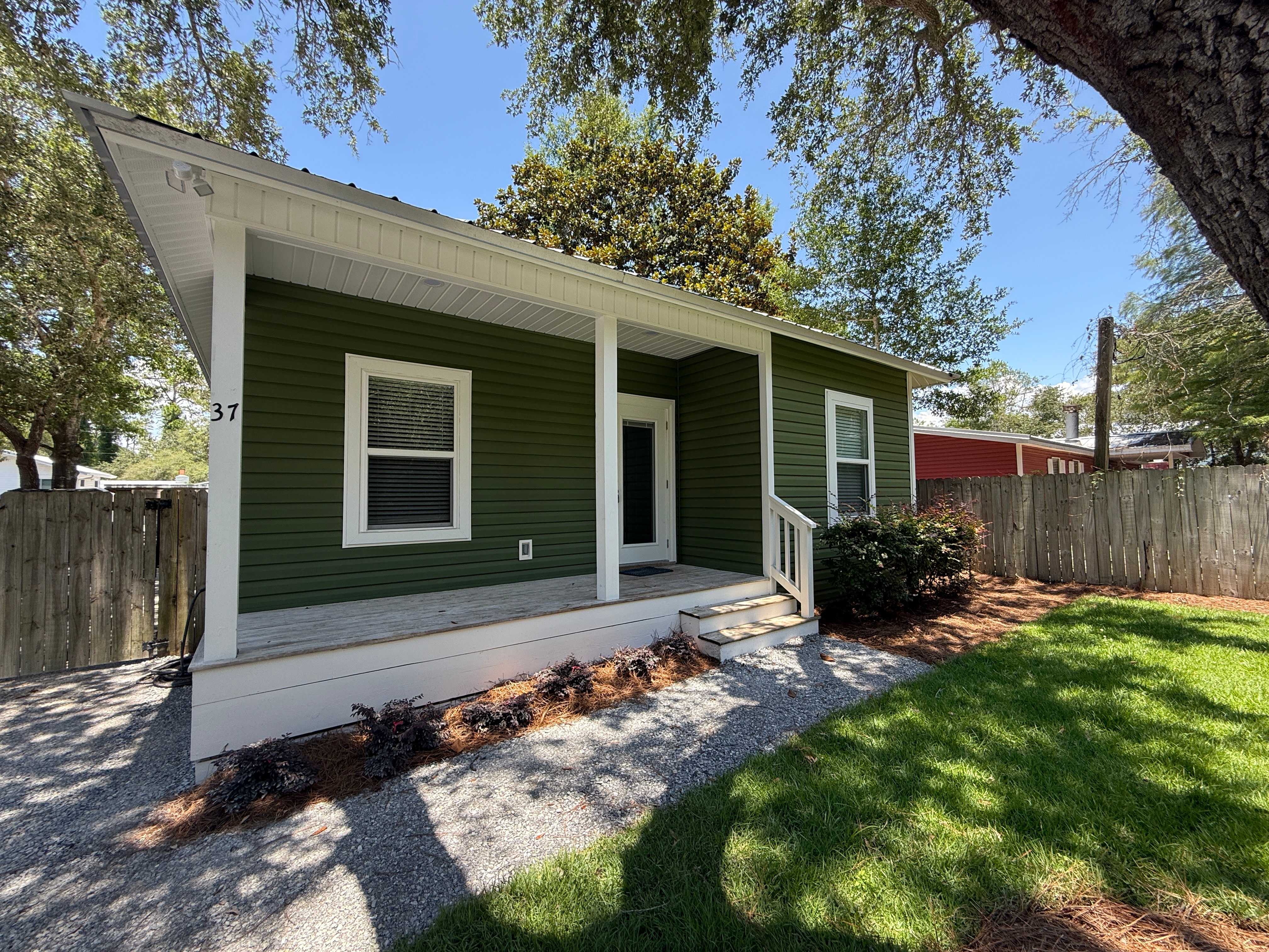 37 Bayou Rd – photo 1 of 310
