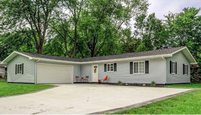 1901 Barberry Drive – photo 1
