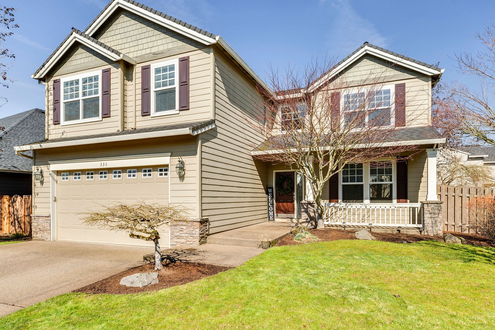 Lovely 4 Bedroom Home With Neighborhood Pool – photo 1 of 86