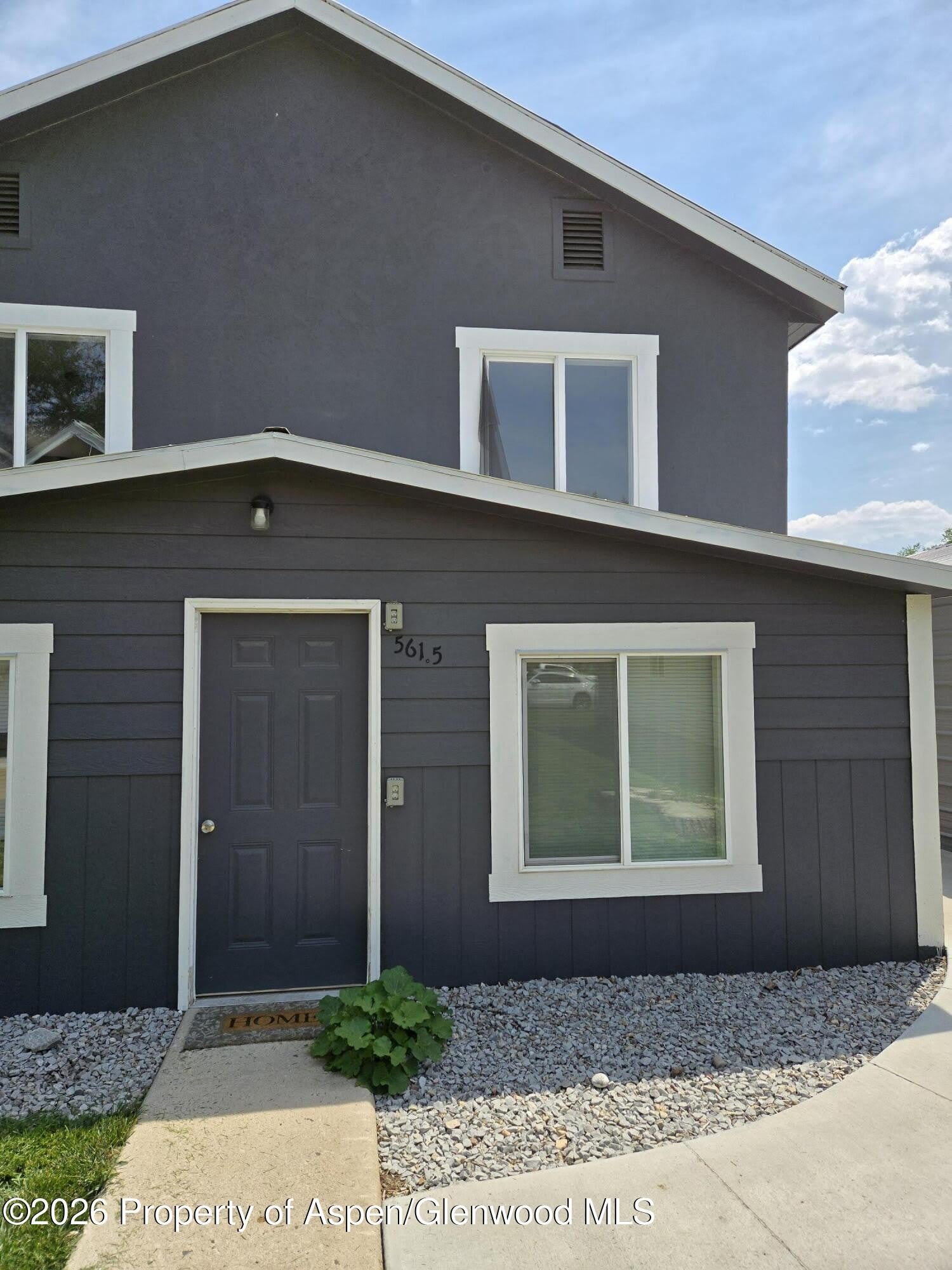561 1 2 Barclay Street – photo 1 of 7