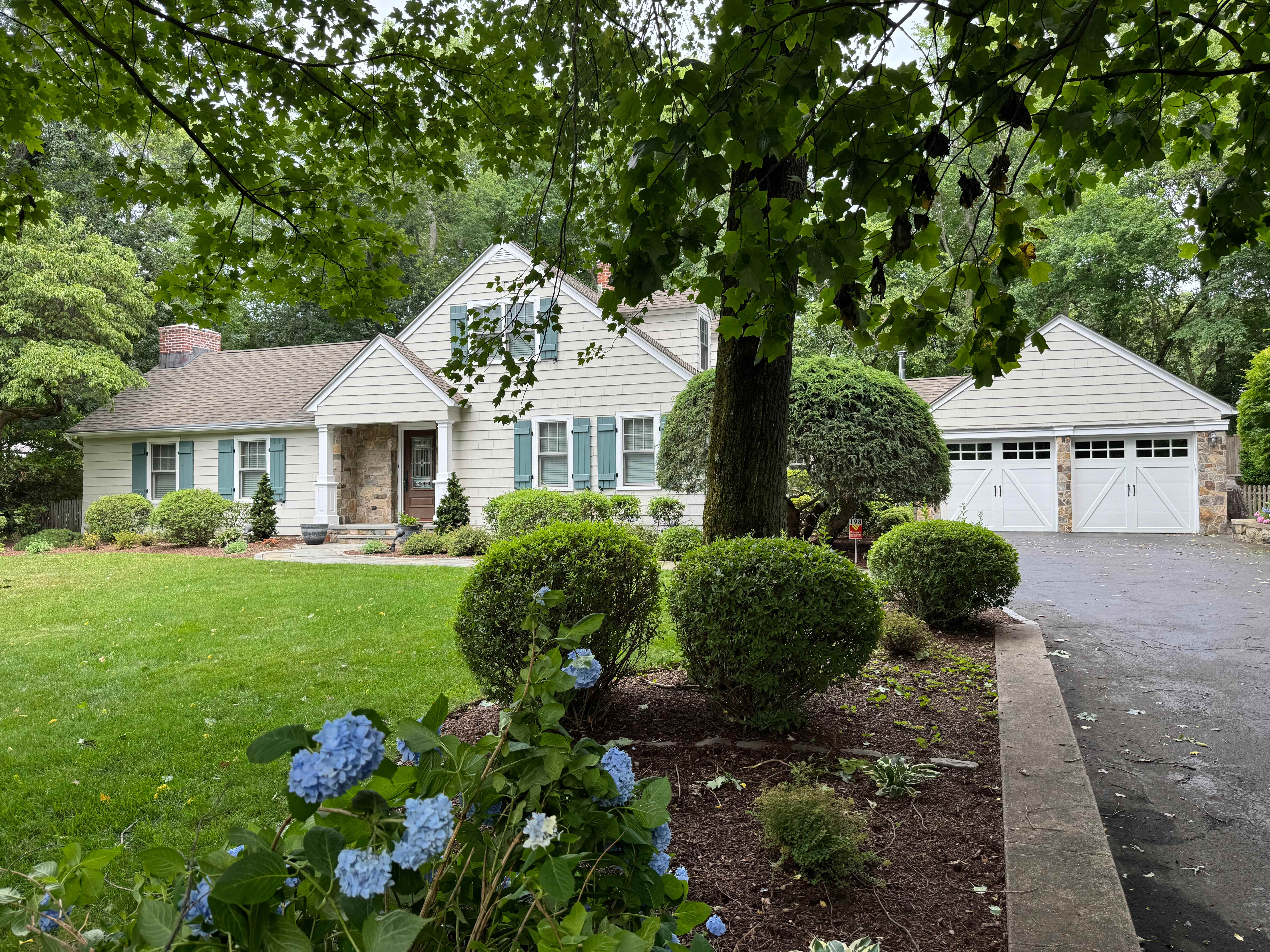 198 Wolfpit Avenue – photo 1