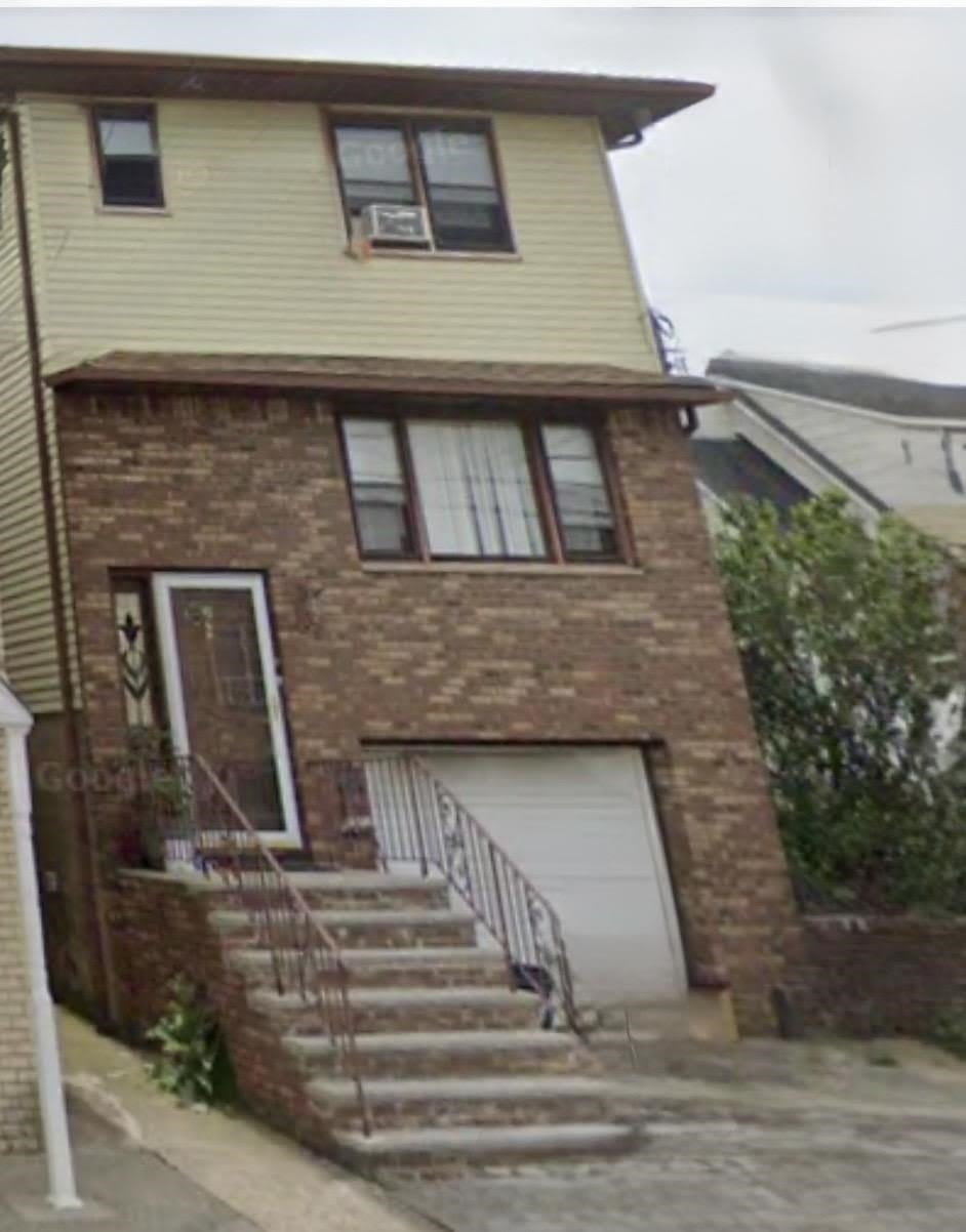 92 Malcolm Ave – photo 1