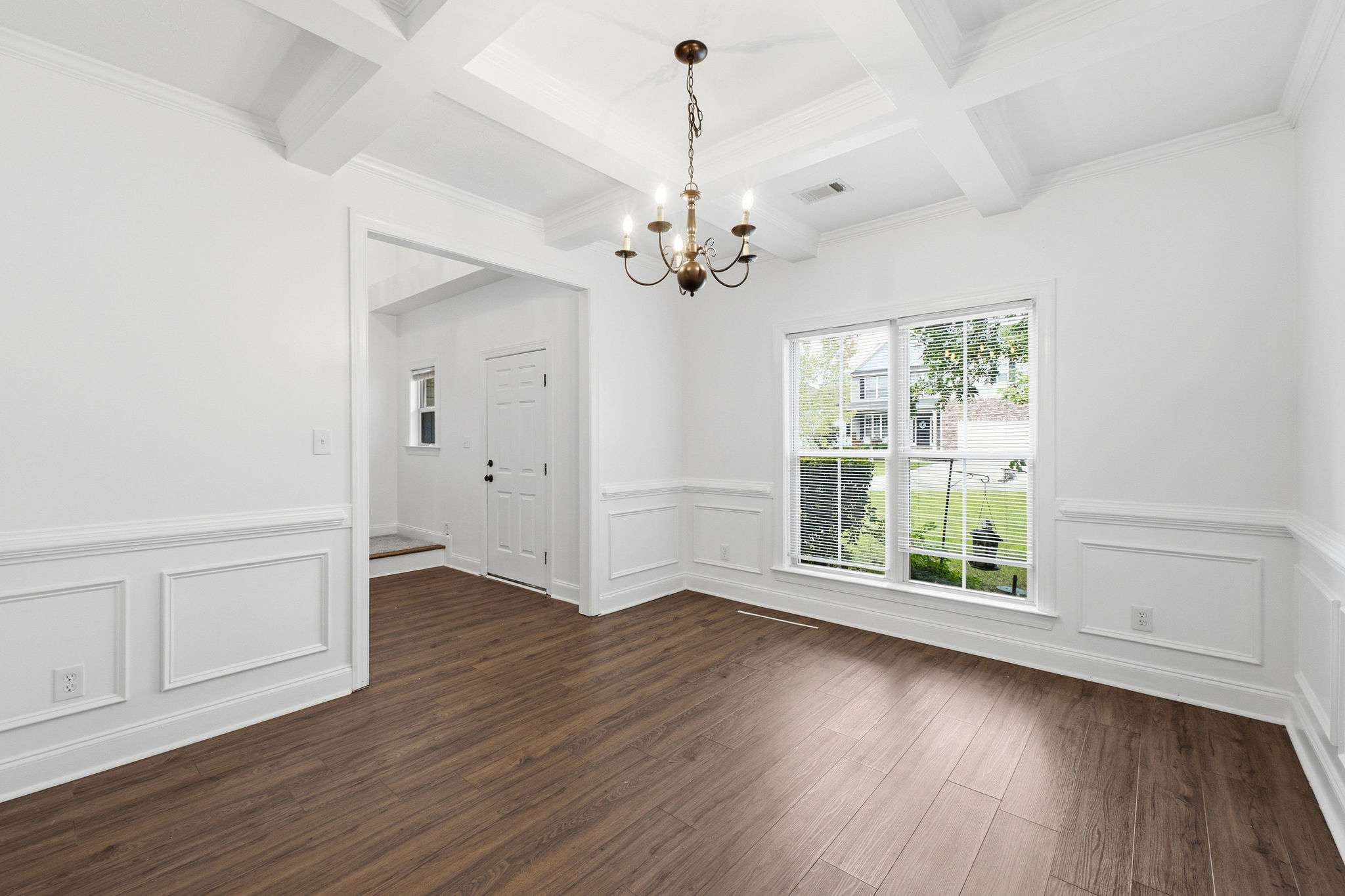8017 Battle Street – photo 1
