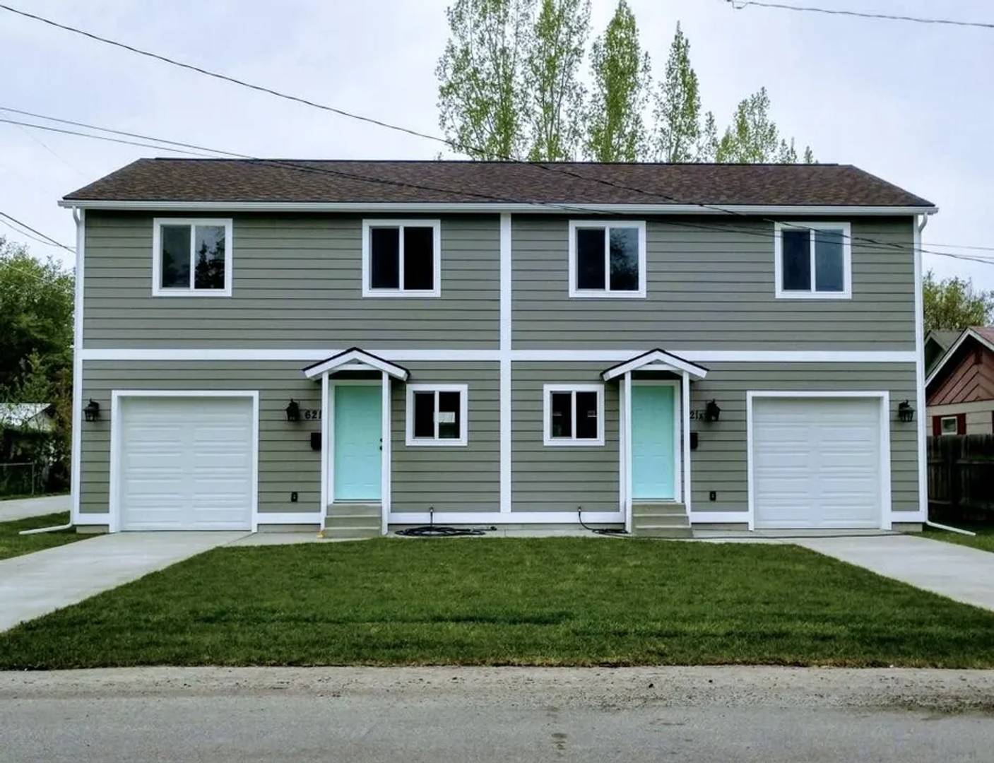 2B 1 5Ba Duplex For Rent – photo 1 of 16