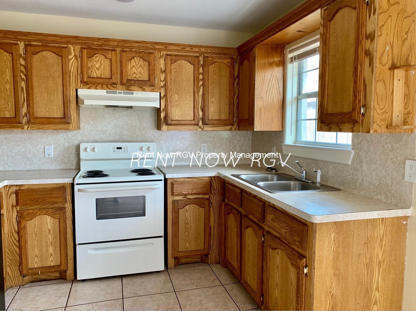 800 W Bronze Dr – photo 1 of 6