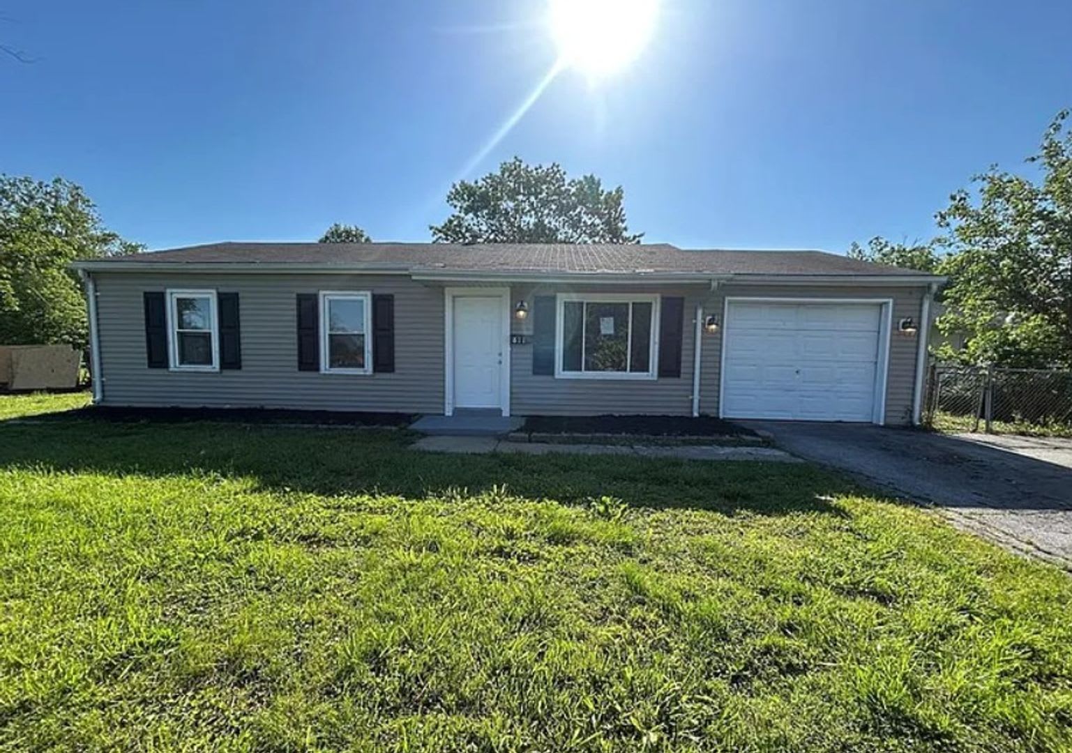 For Lease – photo 1
