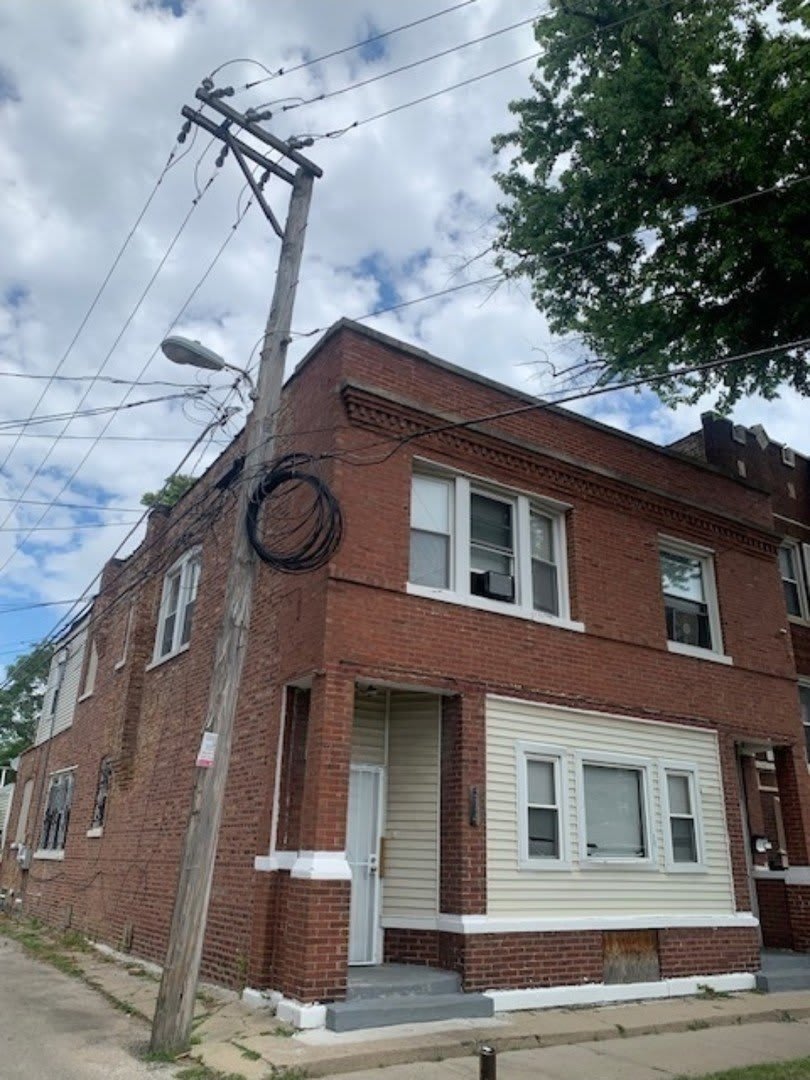 314 E 70th Street – photo 1