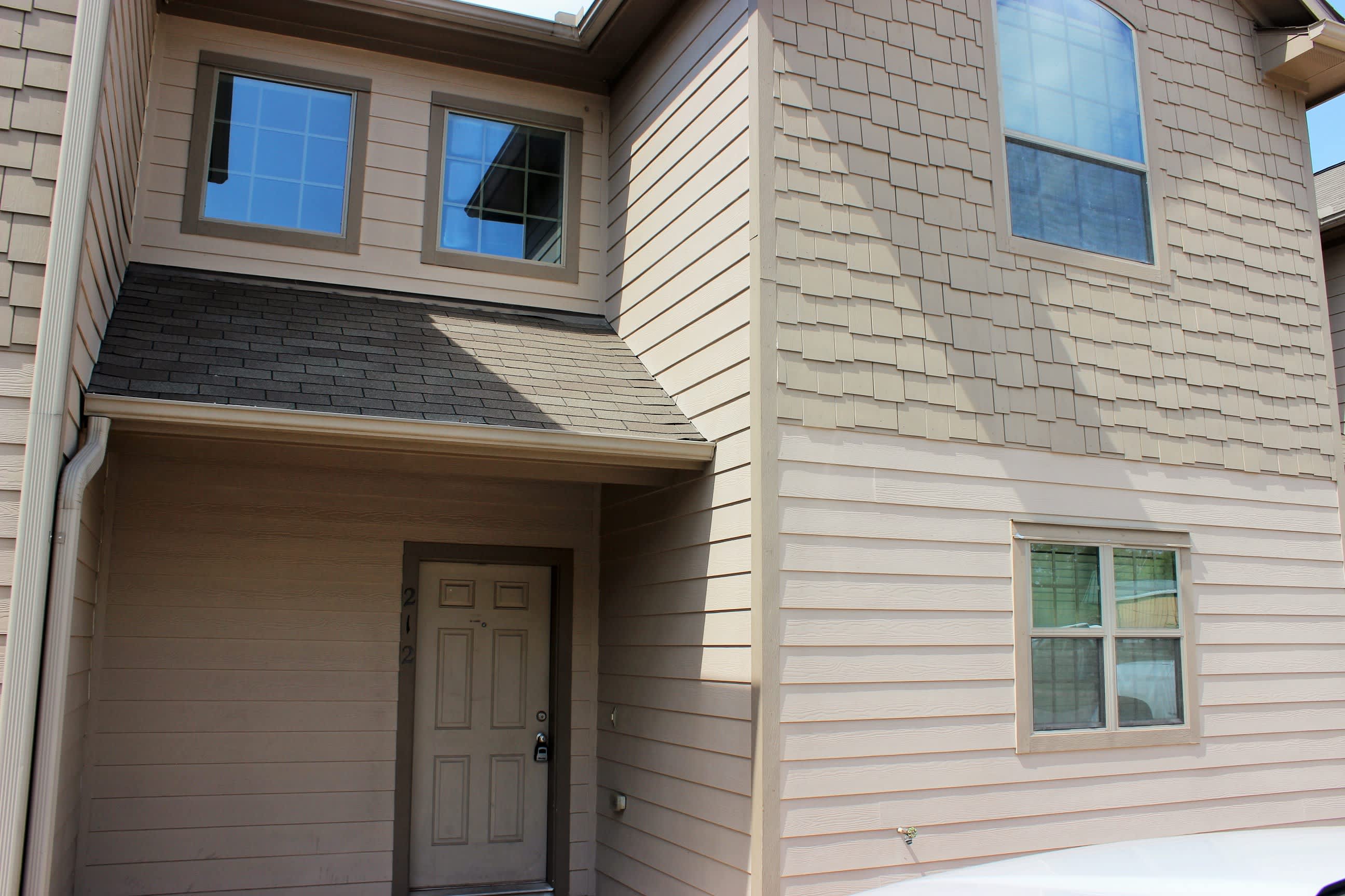 212 South Tesch Street – photo 1 of 20