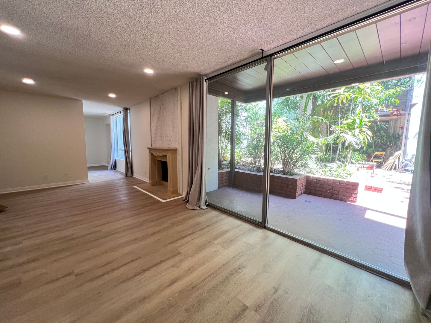 Oakhurst Skyline LLC – photo 1