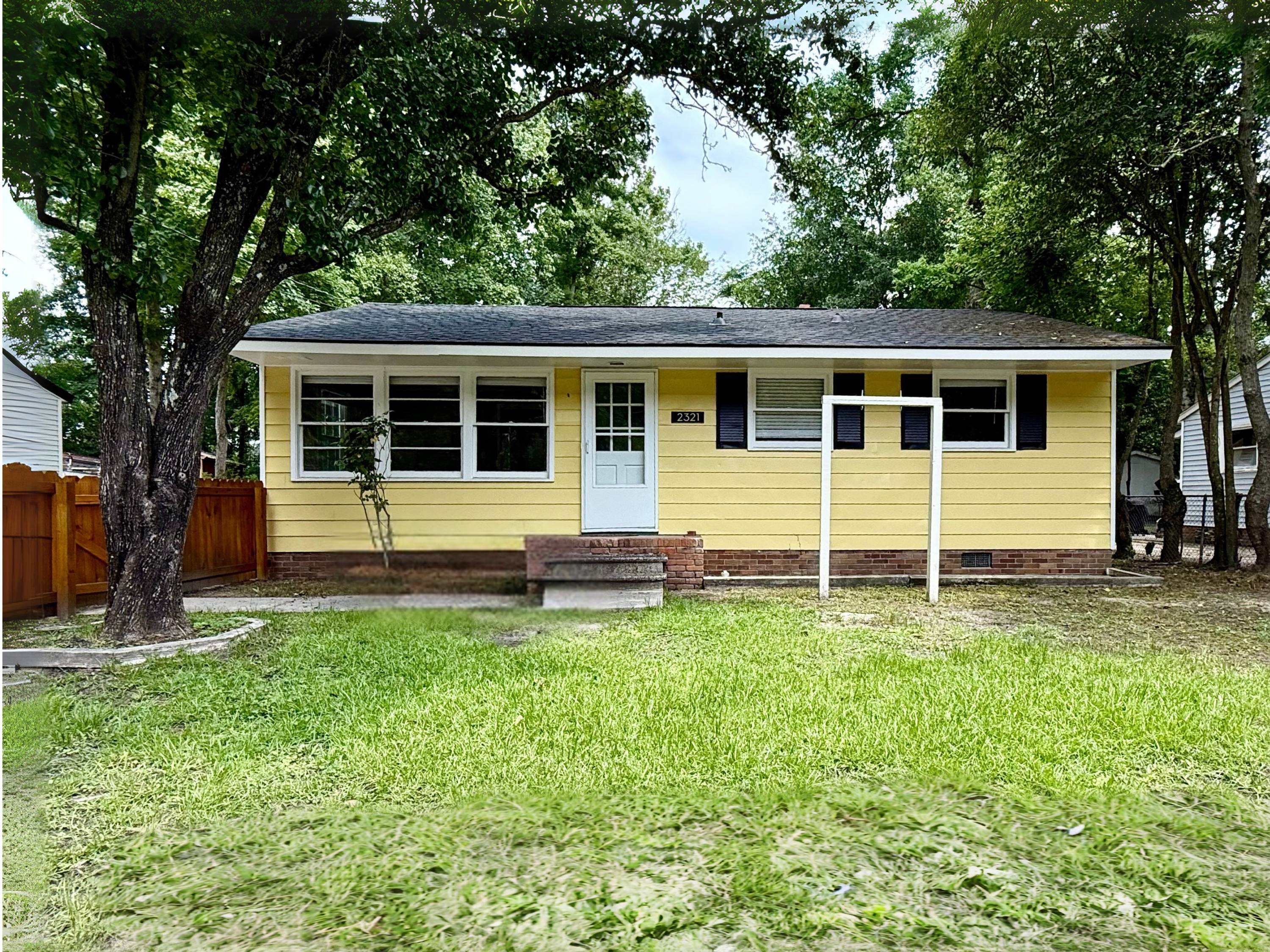 2321 Falcon Rd – photo 1 of 239