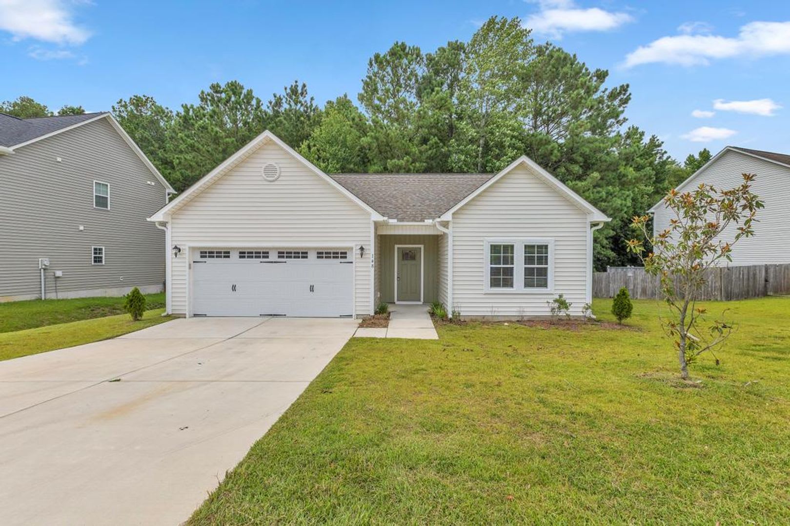 Beautiful Newly Built Home – photo 1