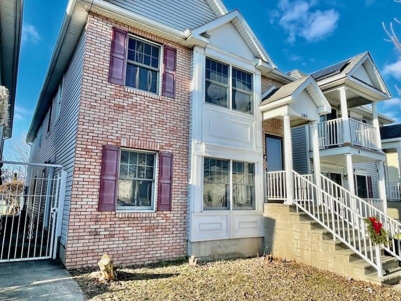 289 SEAVIEW AVE – photo 1
