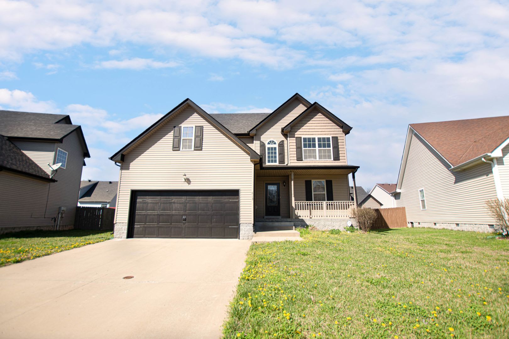 Pet Friendly Three Bedroom! – photo 1