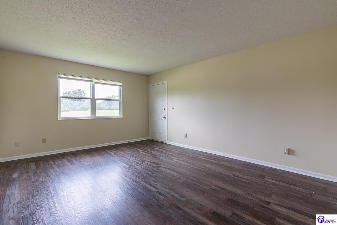 390 Elm Road – photo 1 of 7