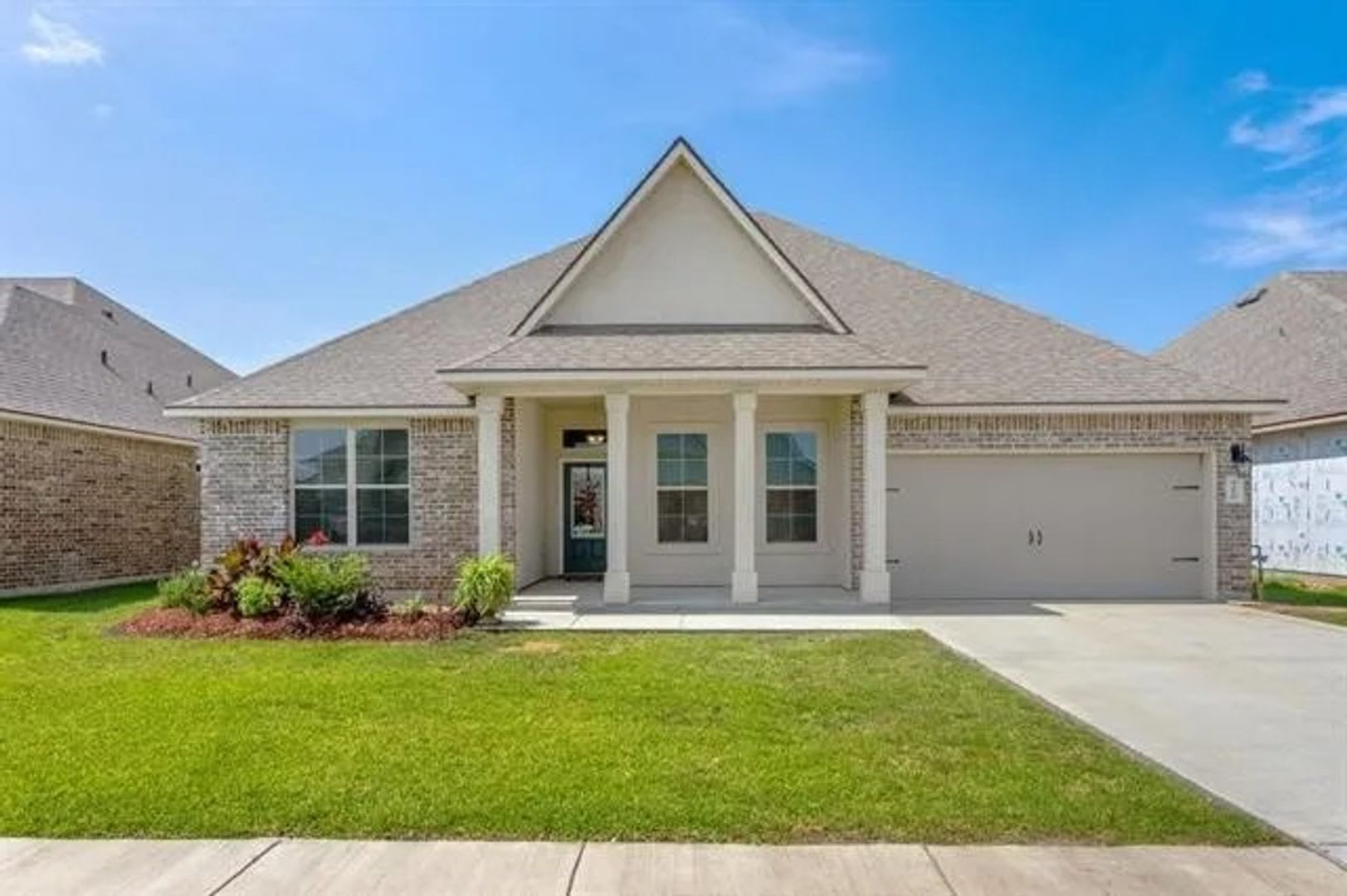 3258 Lake Crest Dr – photo 1 of 15