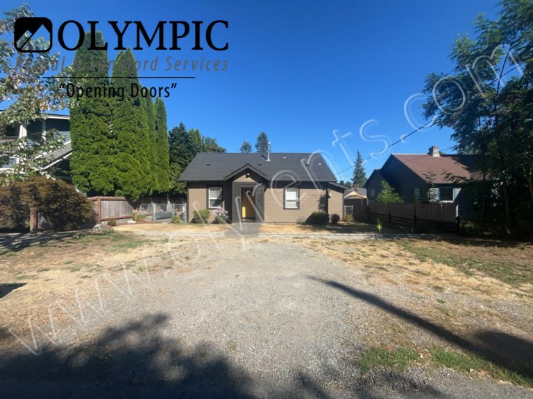 502 Sawyer St SE – photo 1
