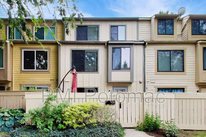 9391 Chadburn Pl – photo 1