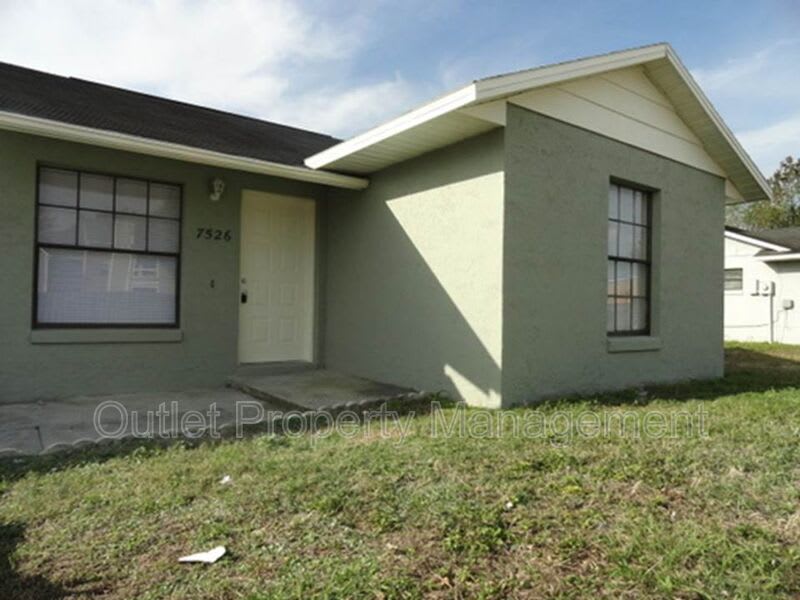 7526 University Garden Dr – photo 1