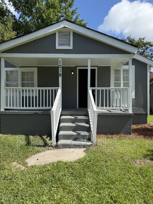 1019 Mason Street – photo 1 of 7