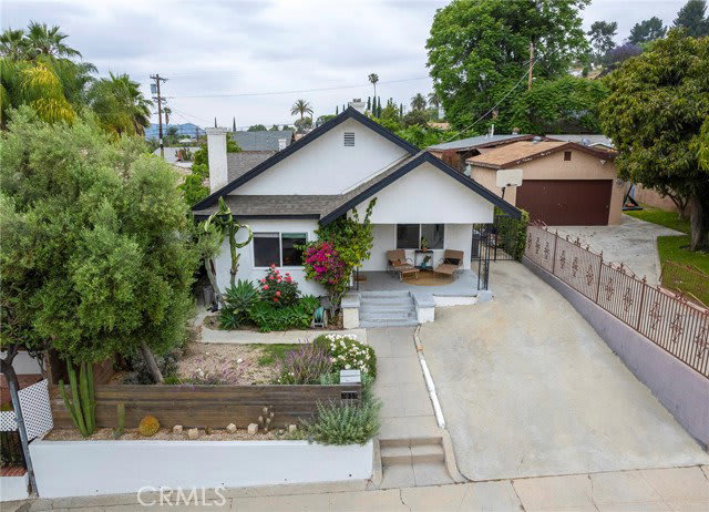 2833 Elm Street – photo 1
