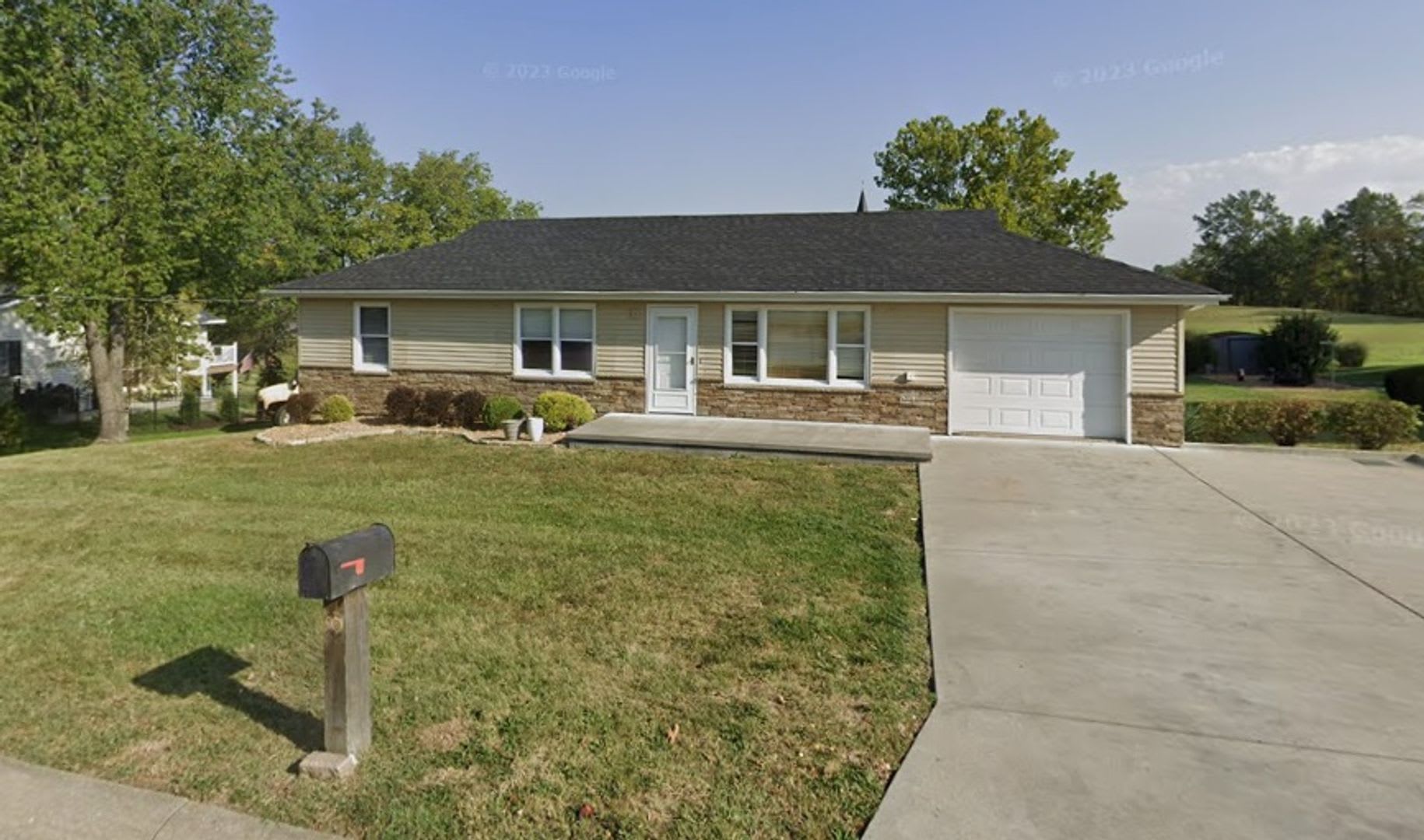 1003 Rose Lane