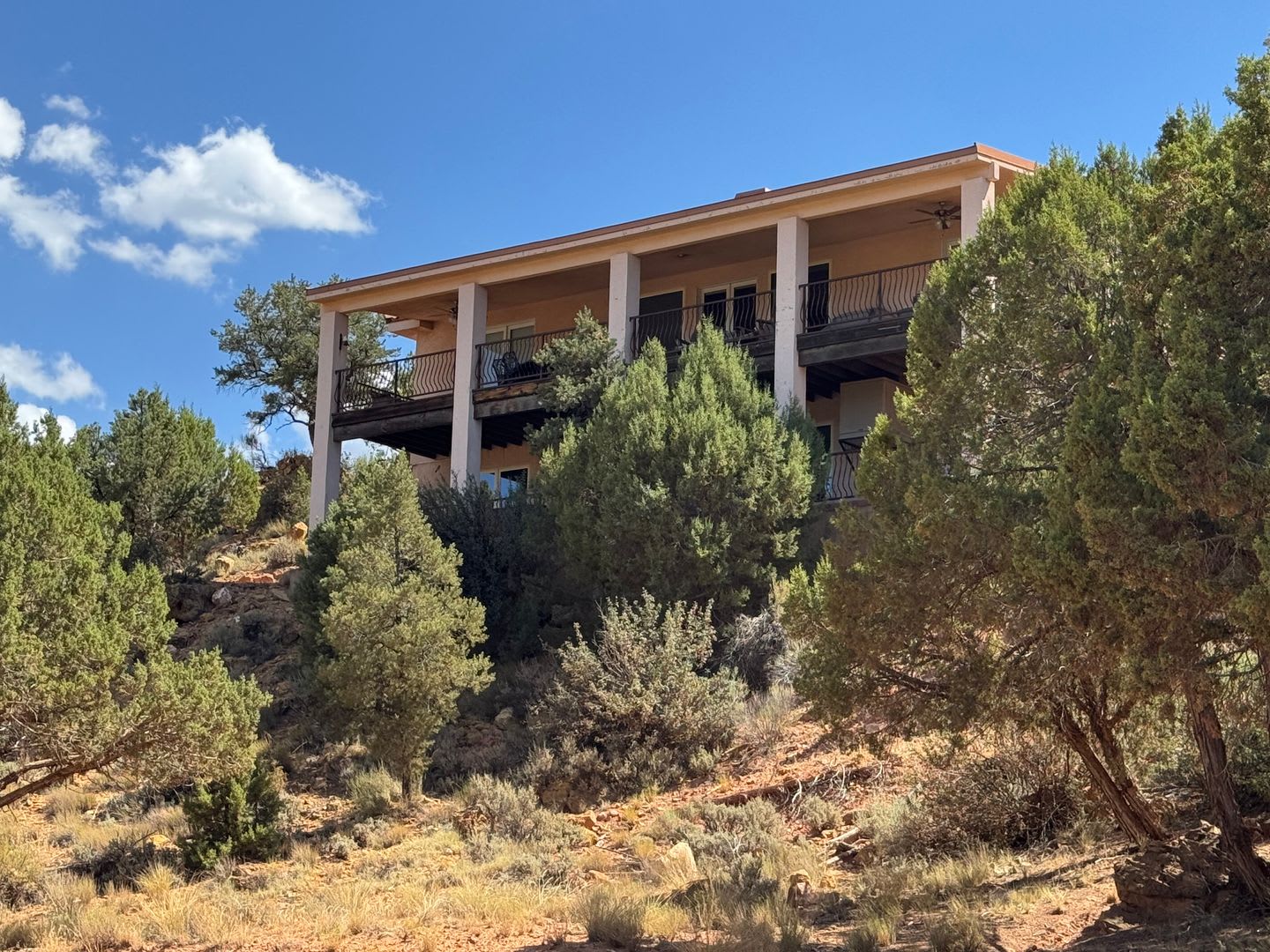 Truly Unique And One Of A Kind Baker Reservoir Home Price Reduced 3 Month Lease Option Available – photo 1 of 26