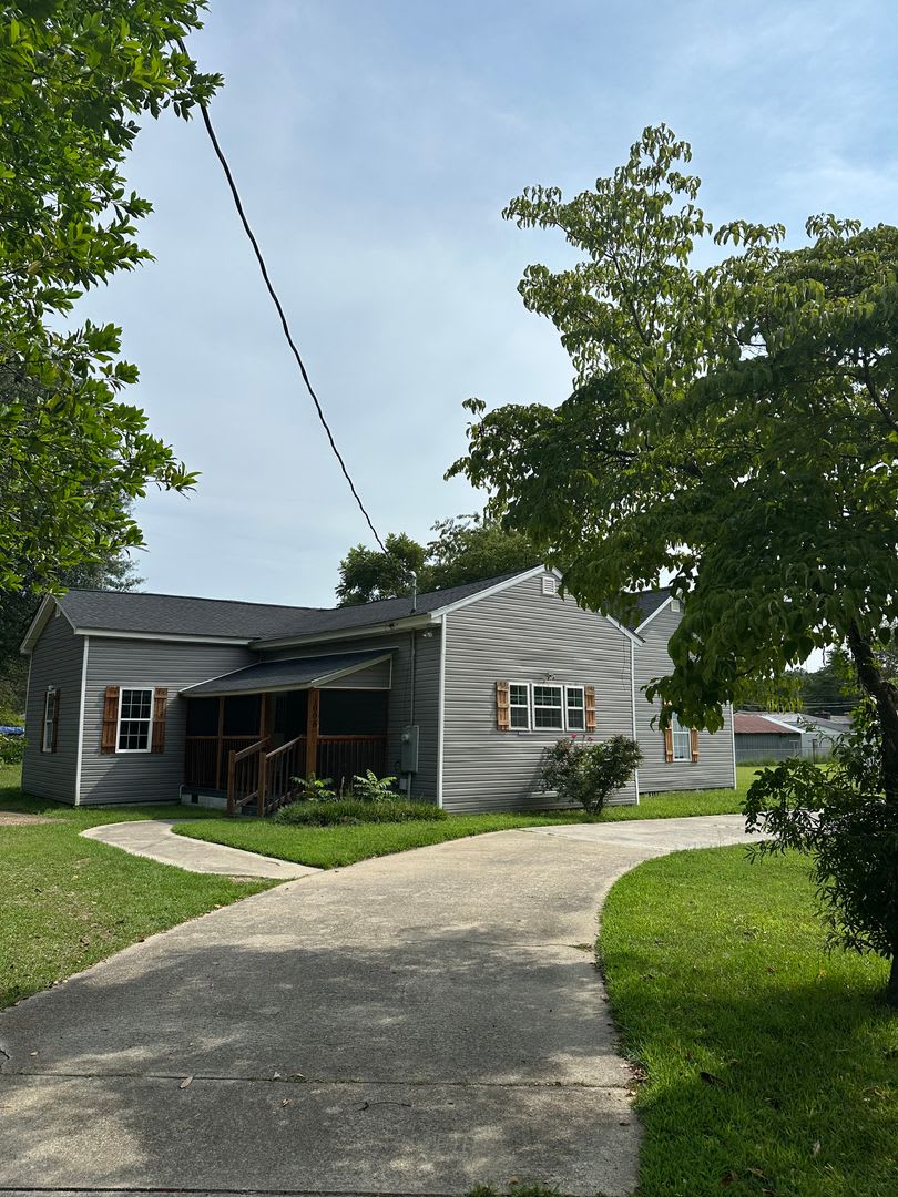 RENTAL HOME 3BD/2.5BTH – photo 1 of 26