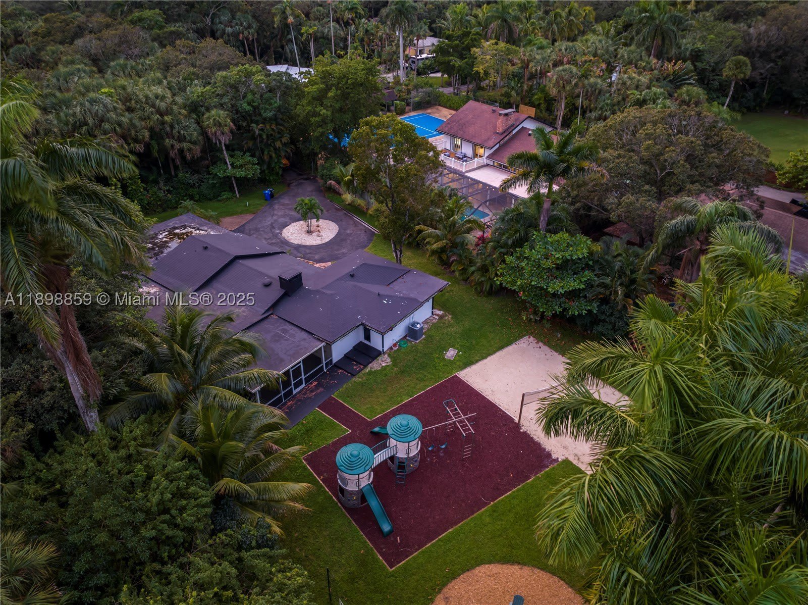 2100 SW 28th Way – photo 1
