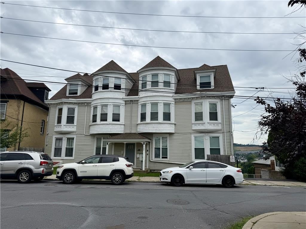 700 Wolf Avenue – photo 1