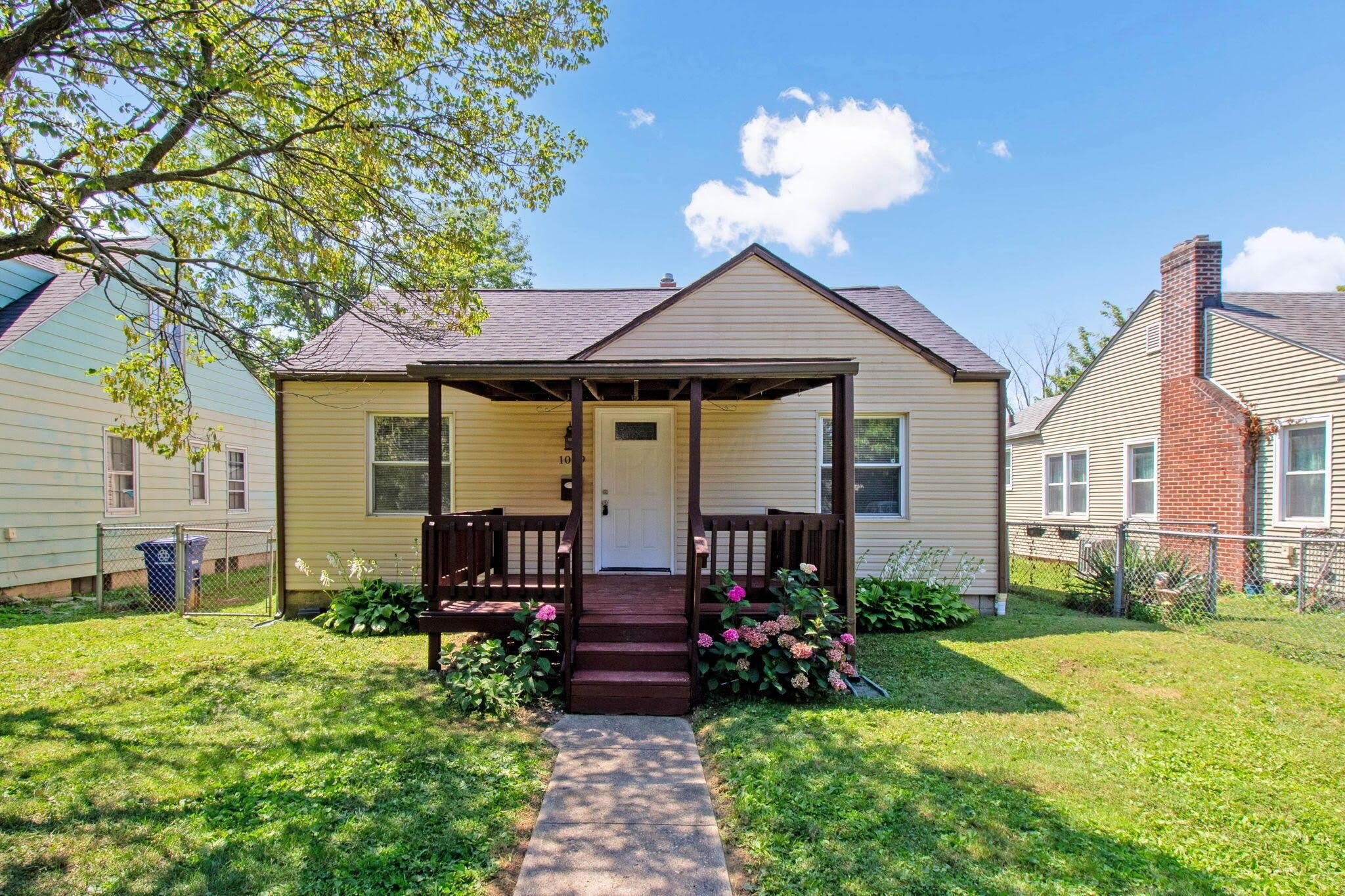 1059 Lawrence Drive – photo 1