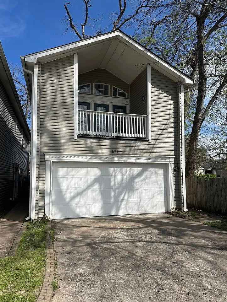 3731 Riverside Dr – photo 1
