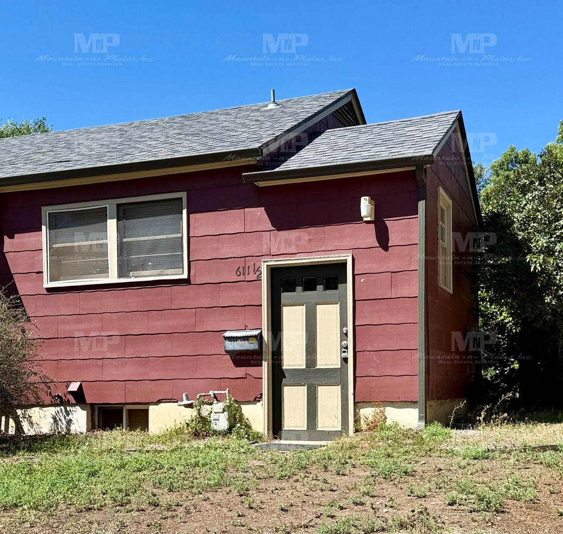 611 1/2 S Grant Avenue – photo 1