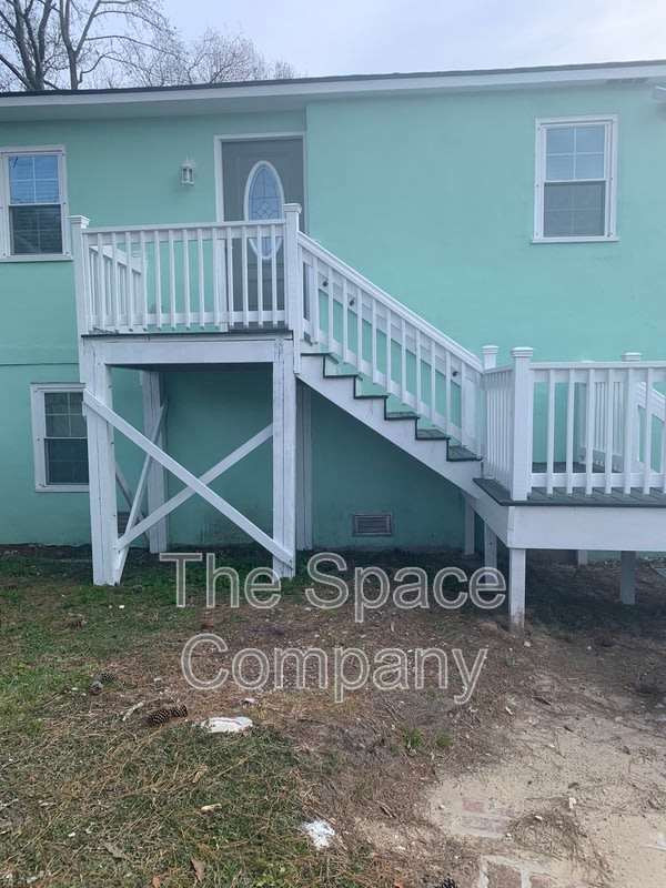 1118 Gunn Avenue – photo 1 of 7
