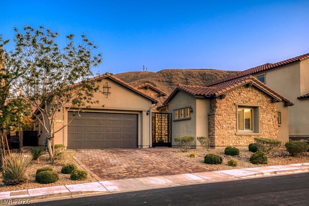 3553 Royal Fortune Drive – photo 1