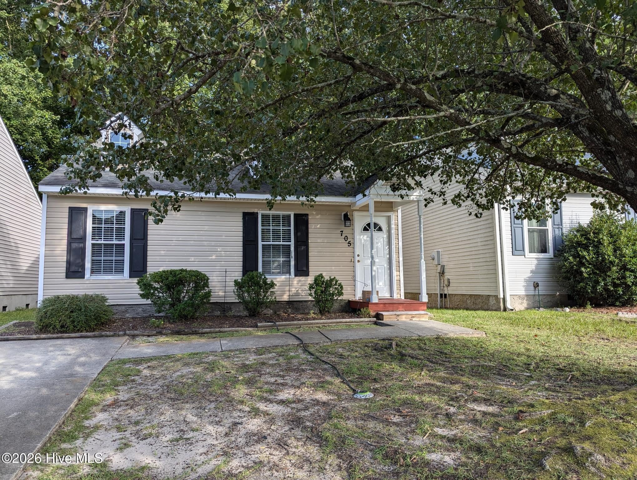 705 Varsity Drive – photo 1