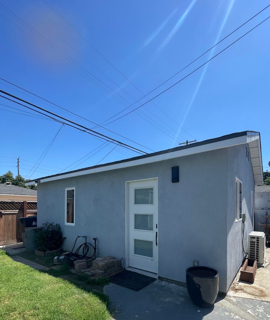 Beautifully Remodeled 1 Bed/1 Bath ADU – photo 1