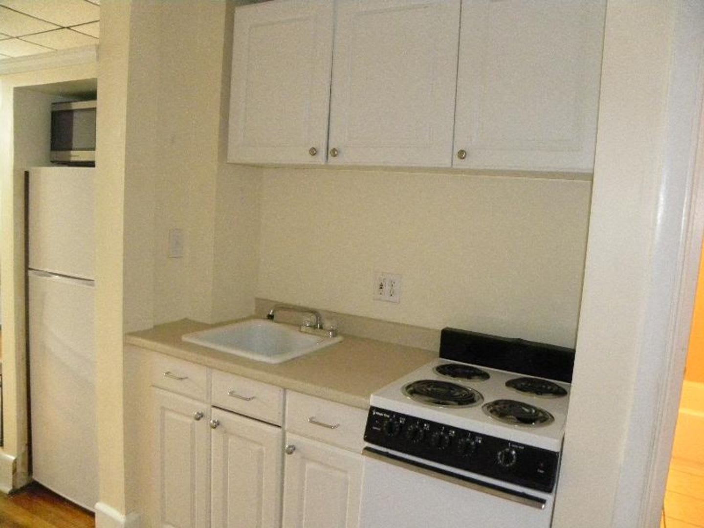Nice studio in prime BU location – photo 1