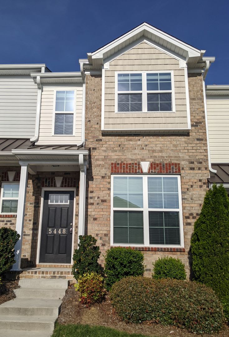Townhouse for Rent In Wyngate – photo 1